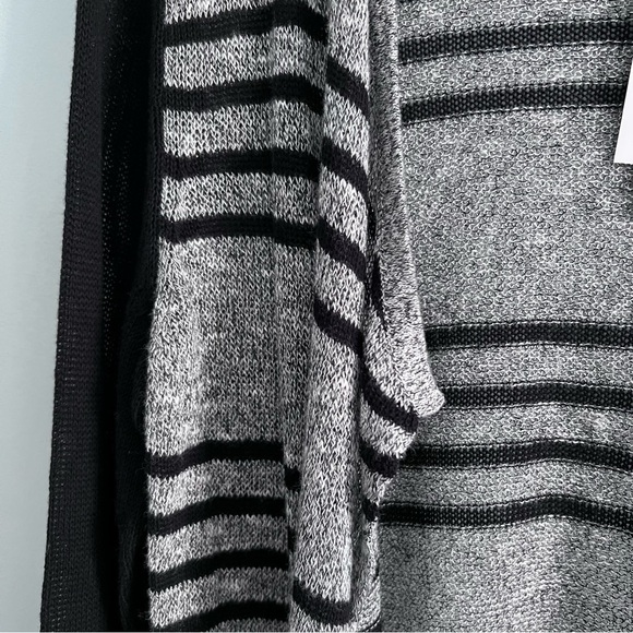 Chico’s Easywear Alastrina Striped Gray Black Open Front Light Knit Cardigan - Picture 6 of 13